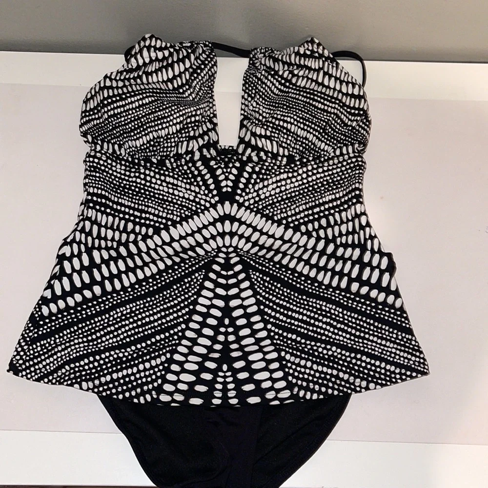 Bathing Suit - Picture 2 of 3